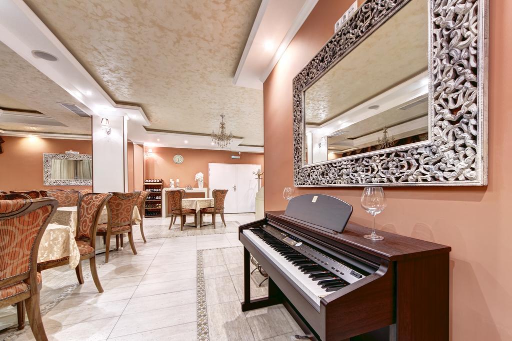 Boutique Hotel Diama Mratín Extérieur photo